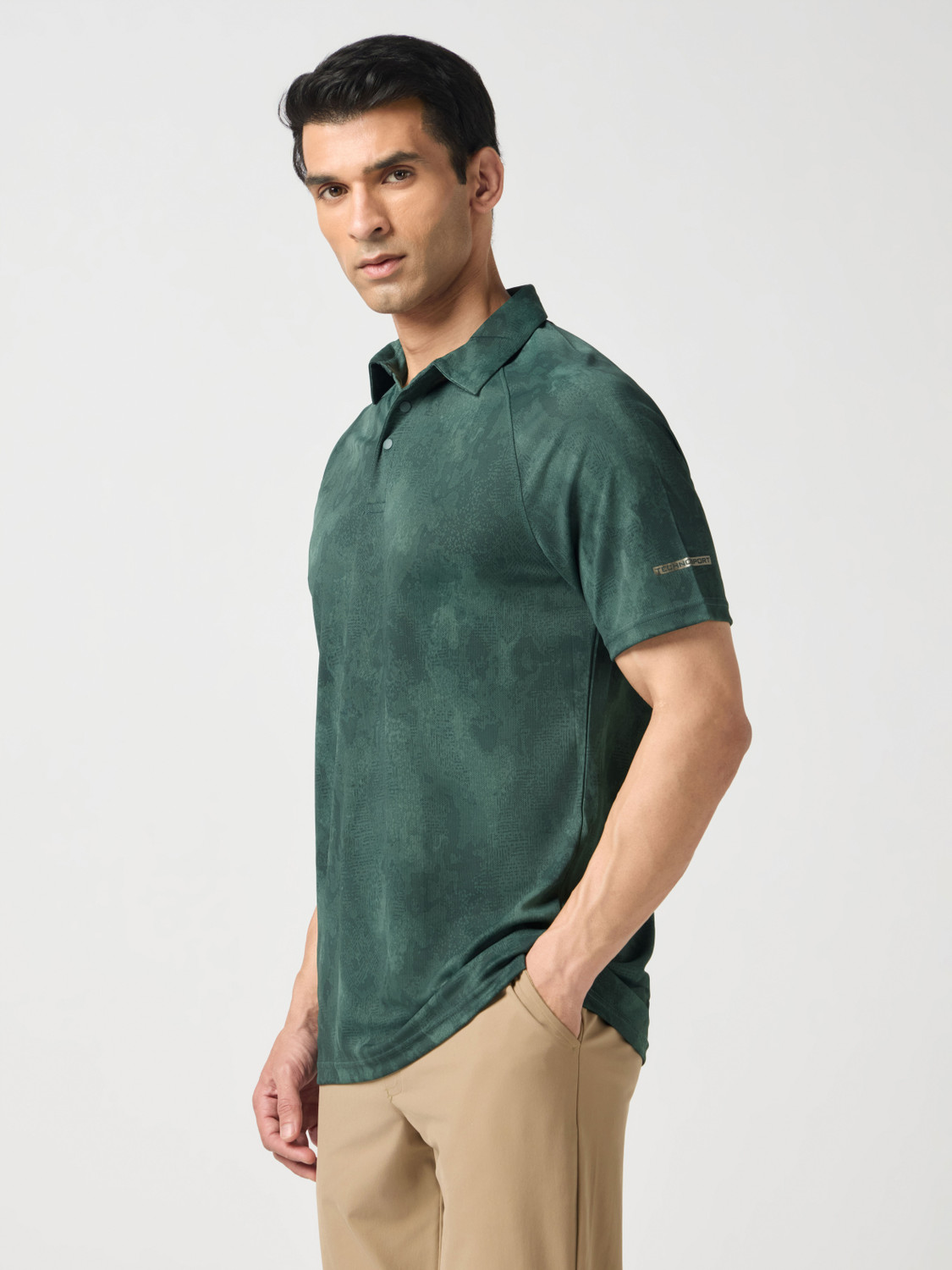 Image of TECHNOSPORT Graphic Print Men Polo Neck Green T-Shirt