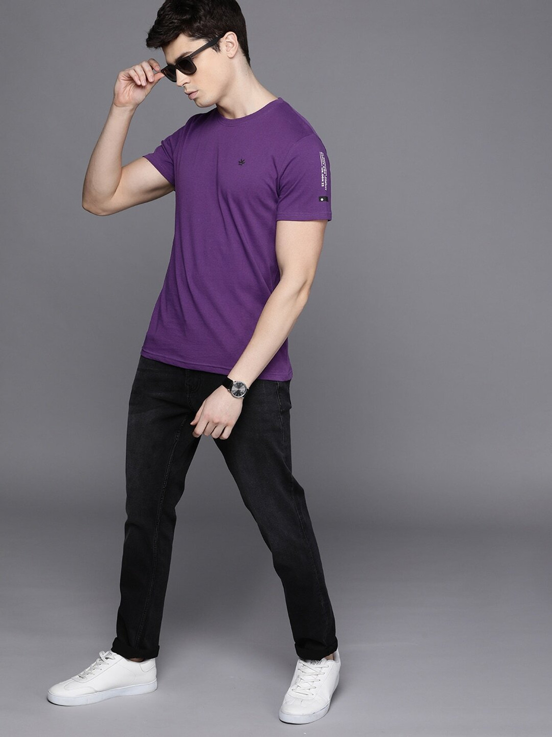 Image of WROGN Solid Men Crew Neck Purple T-Shirt