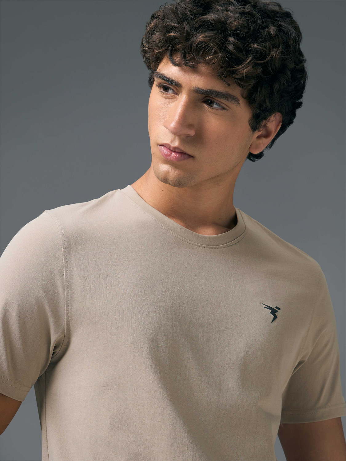 Image of TECHNOSPORT Solid Men Round Neck Beige T-Shirt