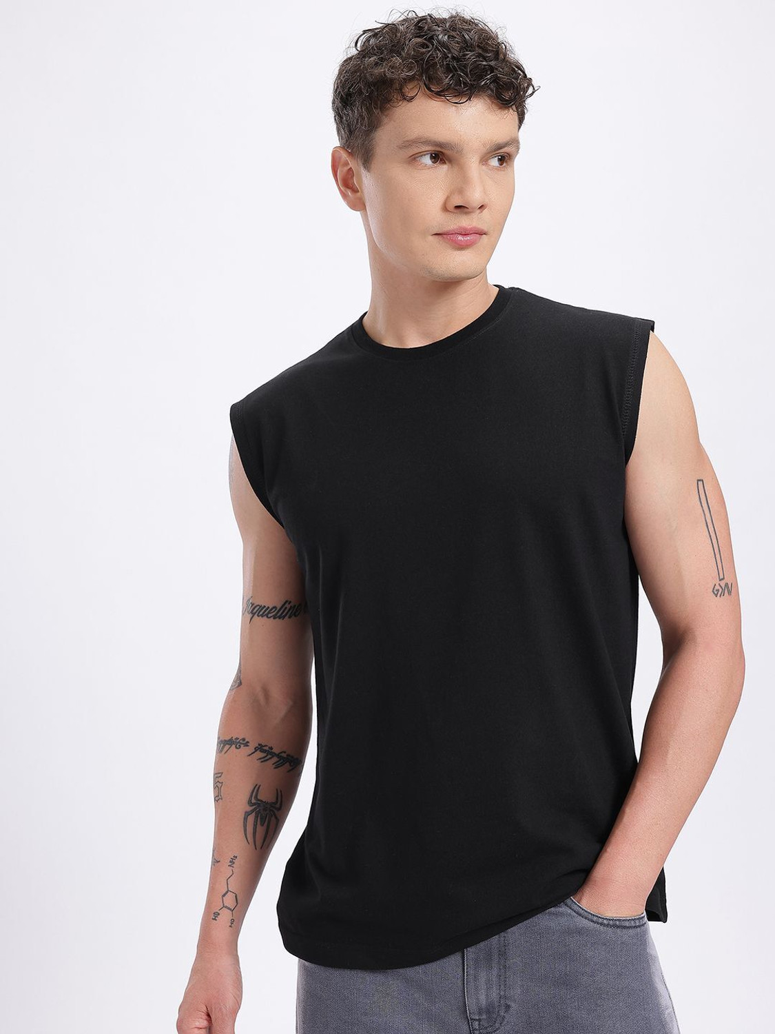 Image of Glitchez Men Solid Round Neck Cotton Blend Black T-Shirt