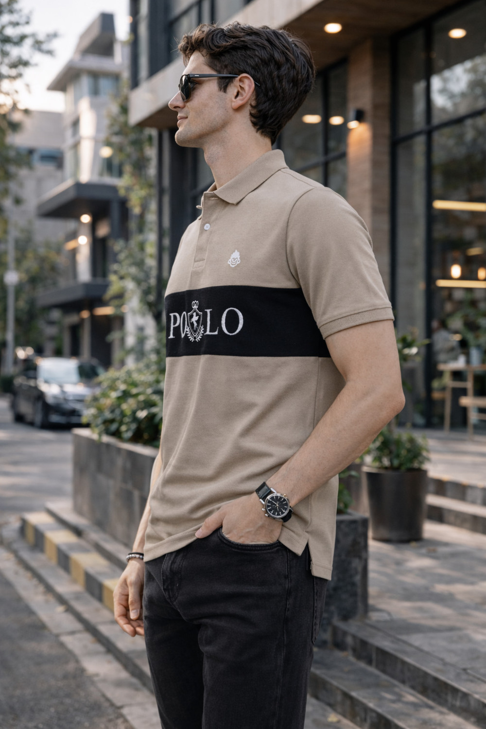 Image of KHAHURIYO Colorblock Men Polo Neck Beige T-Shirt