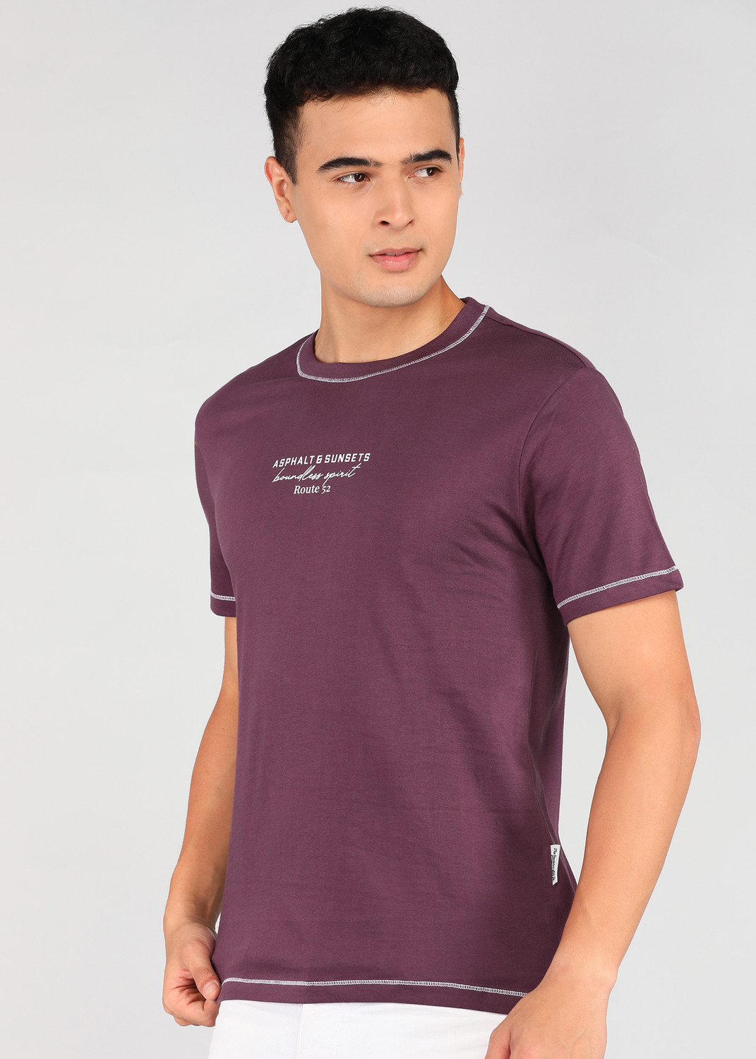 Image of Roadster Graphic Print Men Round Neck Purple T-Shirt