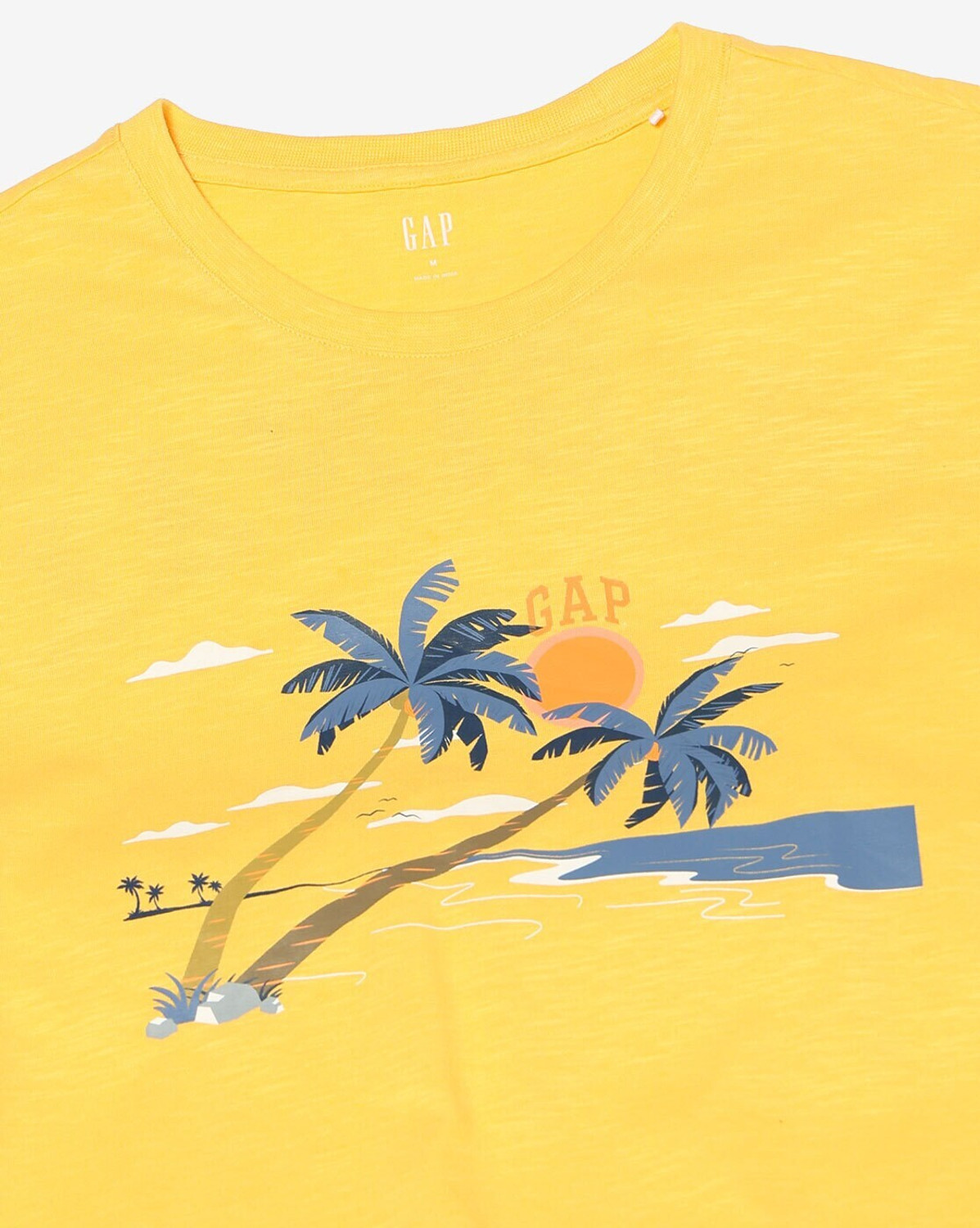 Image of GAP Printed Men Round Neck Yellow T-Shirt