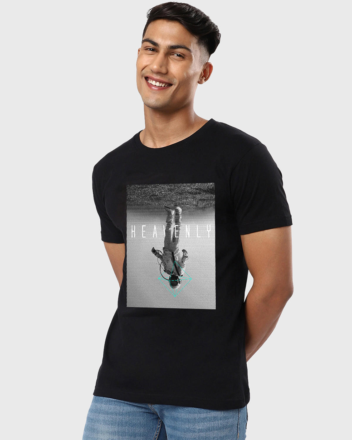 Image of BEWAKOOF Printed Men Round Neck Black T-Shirt