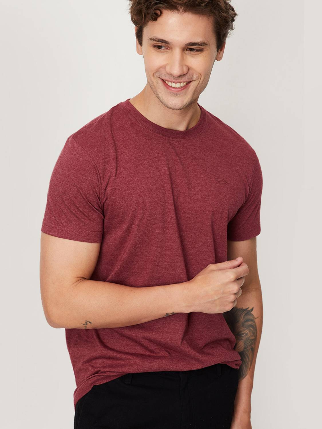 max Men Solid Round Neck Polycotton Maroon T-Shirt