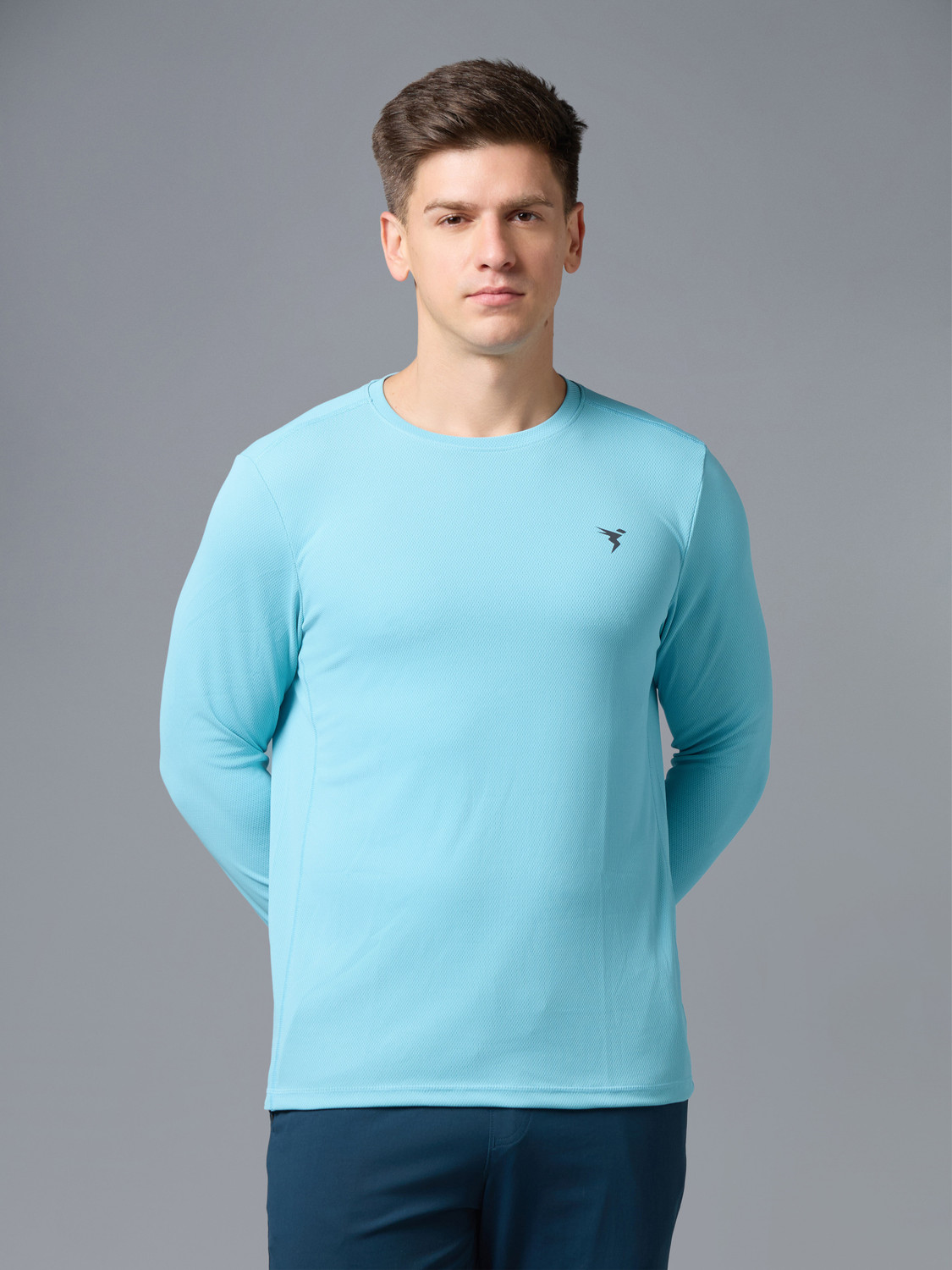 Image of TECHNOSPORT Solid Men Round Neck Blue T-Shirt