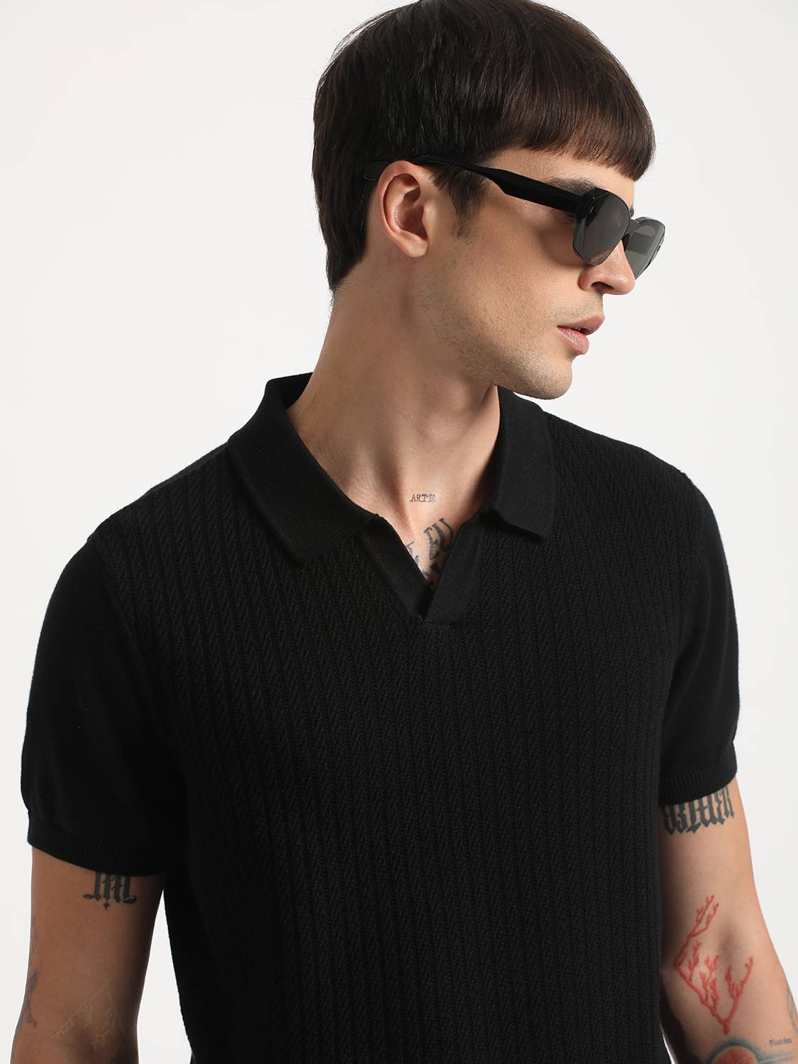 THE BEAR HOUSE Men Self Design Polo Neck Pure Cotton Black T-Shir