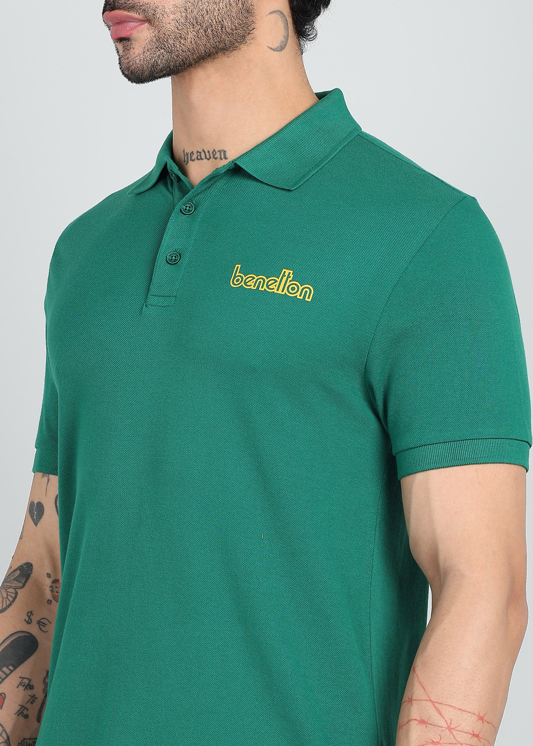 Image of United Colors of Benetton Solid Men Polo Neck Green T-Shirt
