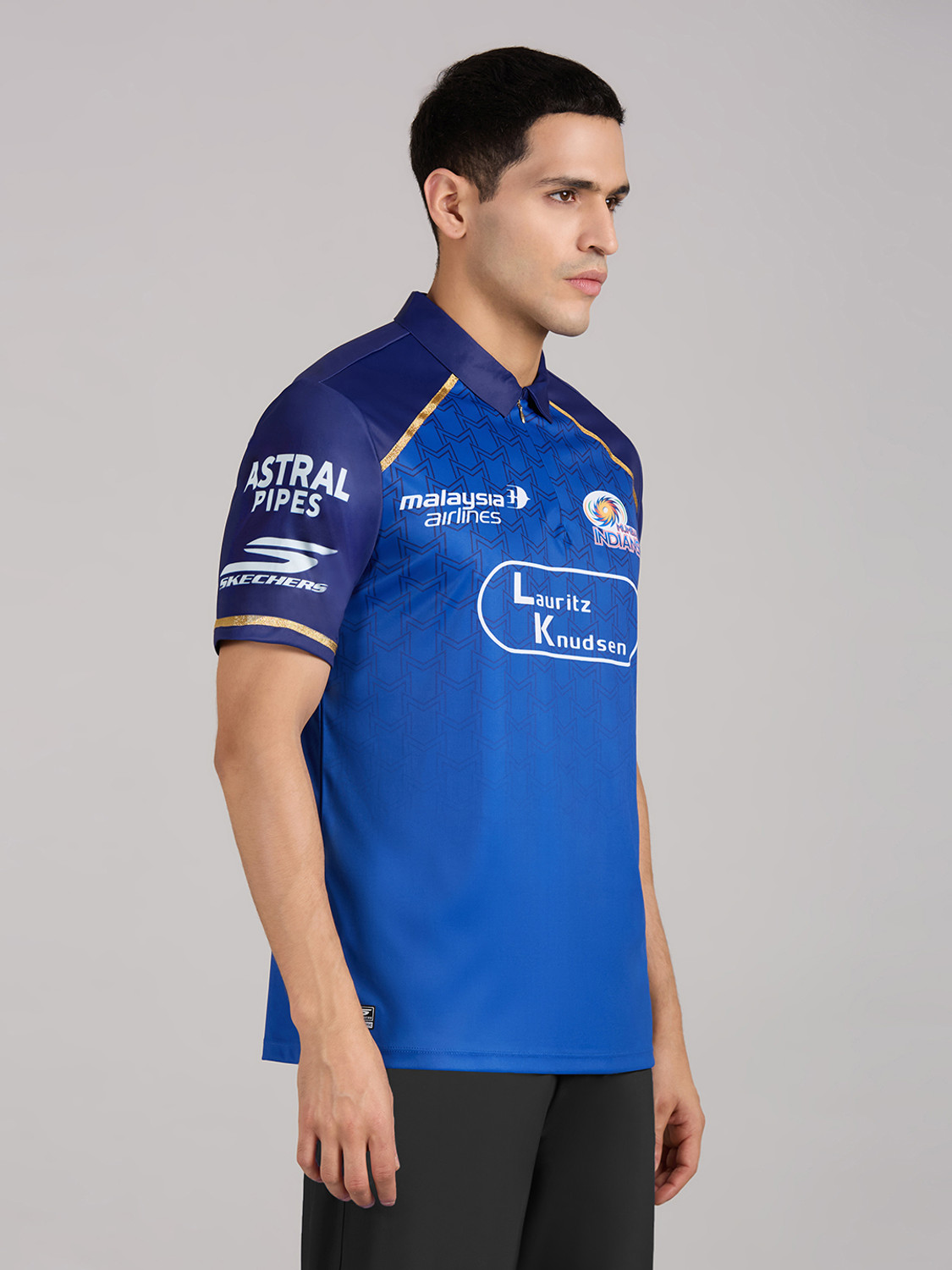 Image of Skechers Solid Men Polo Neck Multicolor T-Shirt