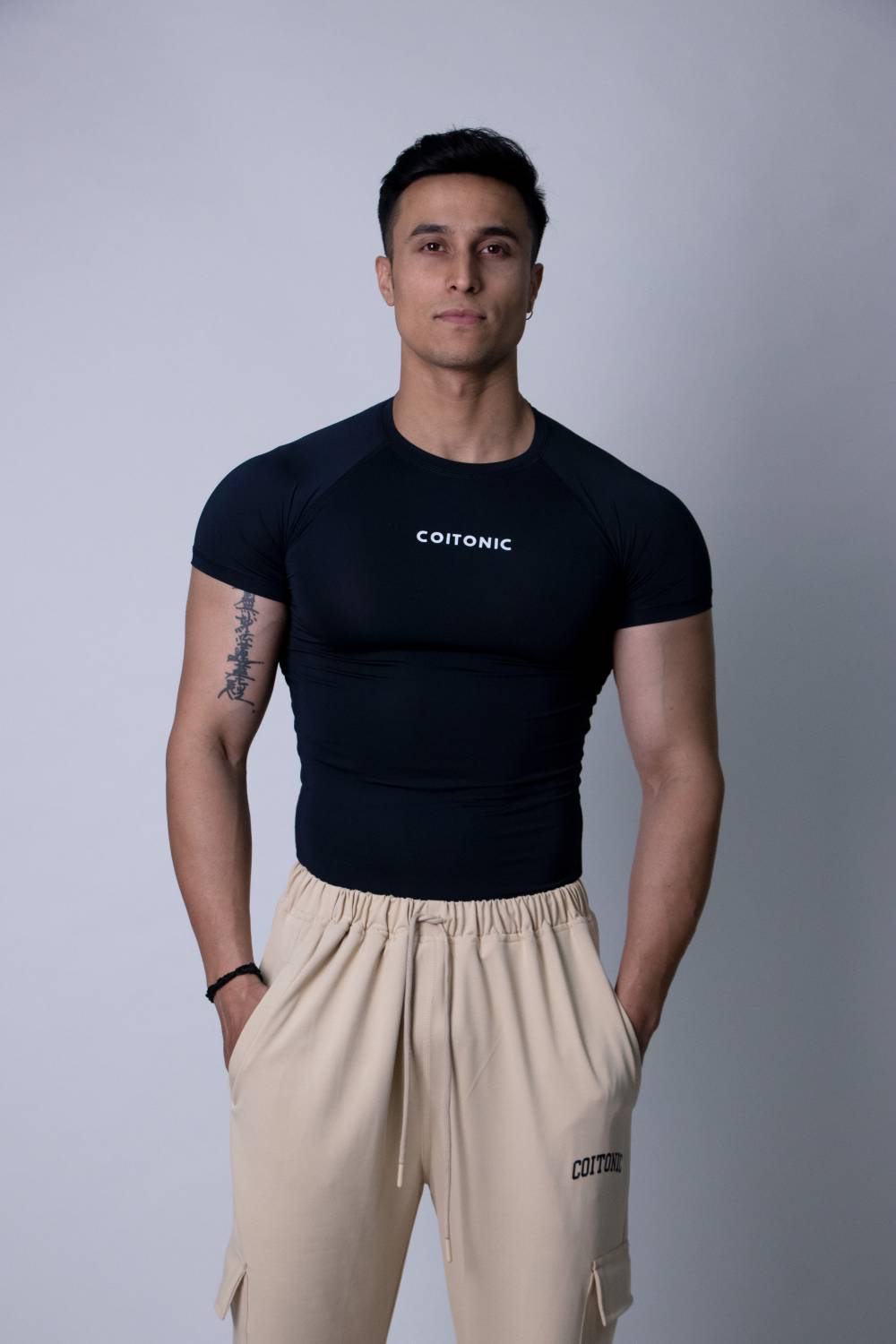 COITONIC Men Solid Round Neck Polyester Navy Blue T-Shirt
