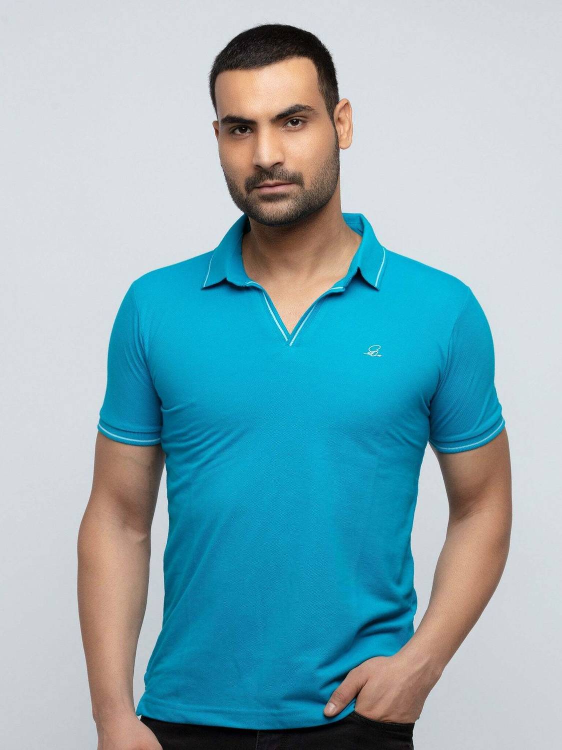Status Quo Men Solid Polo Neck Polycotton Blue T-Shirt