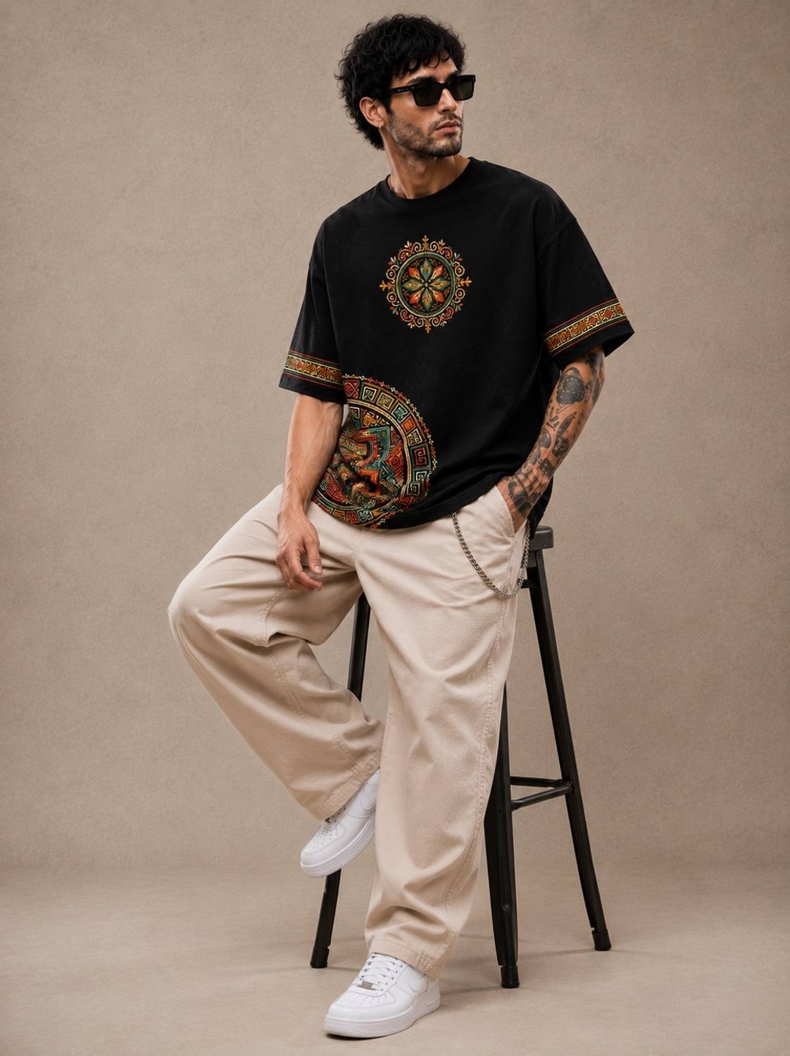 Larren Devis Black Round Neck T-Shirt - Image 2