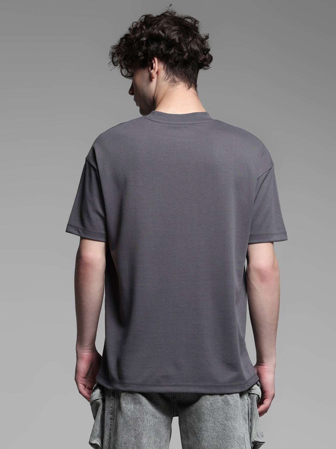 Image of JACK & JONES Solid Men Crew Neck Grey T-Shirt