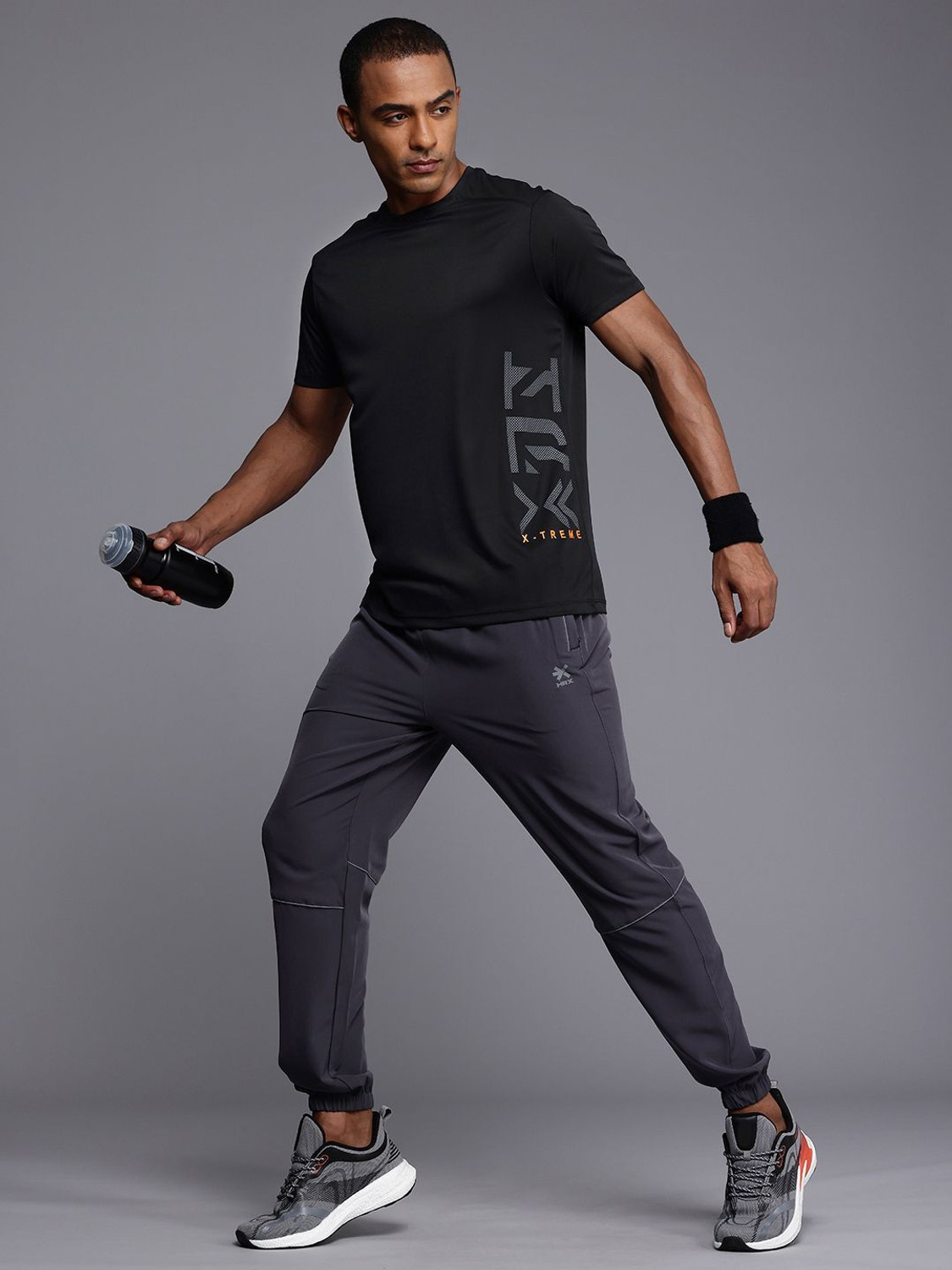 Image of HRX by Hrithik Roshan Printed Men Round Neck Black T-Shirt