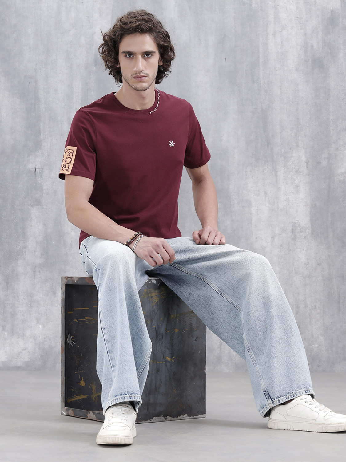 Image of WROGN Solid Men Crew Neck Maroon T-Shirt