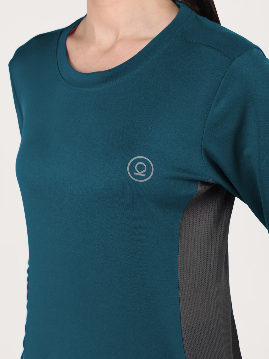 Image of CHKOKKO Solid Women Round Neck Blue T-Shirt