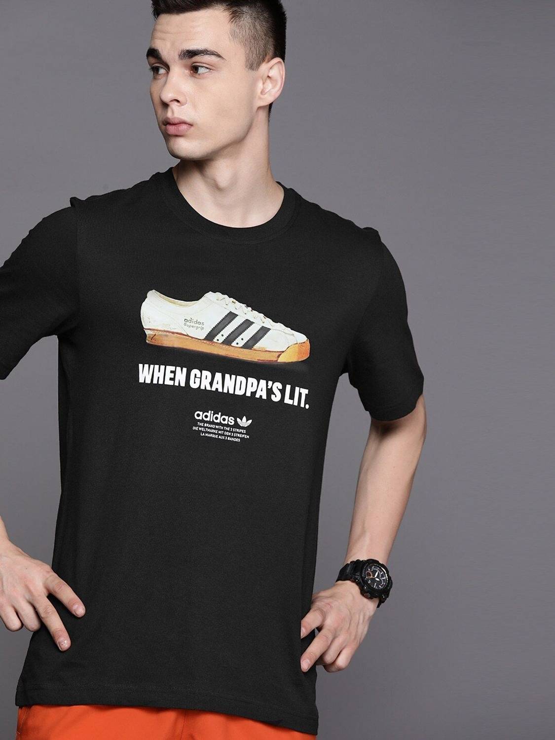 ADIDAS ORIGINALS Printed Men Round Neck Black T-Shirt
