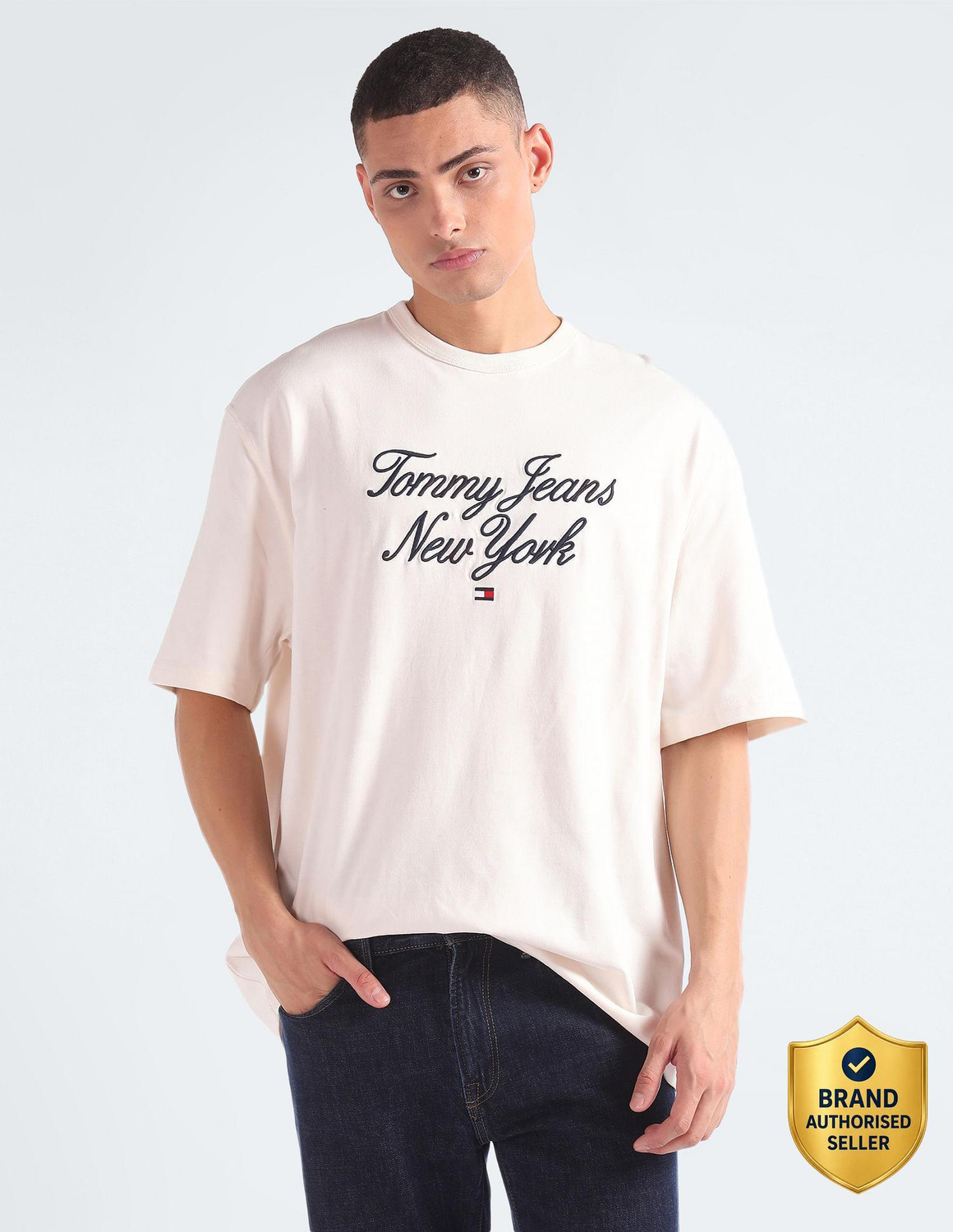 Image of TOMMY HILFIGER Embroidered Men Round Neck White T-Shirt