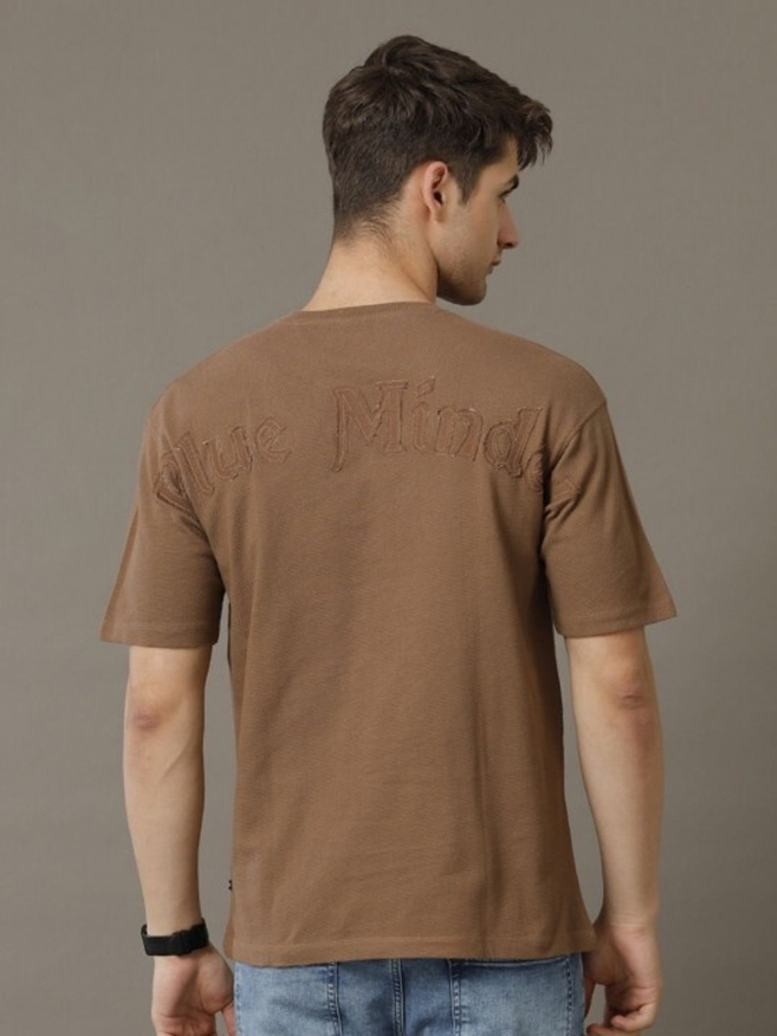 Image of VOI JEANS Solid Men Round Neck Brown T-Shirt