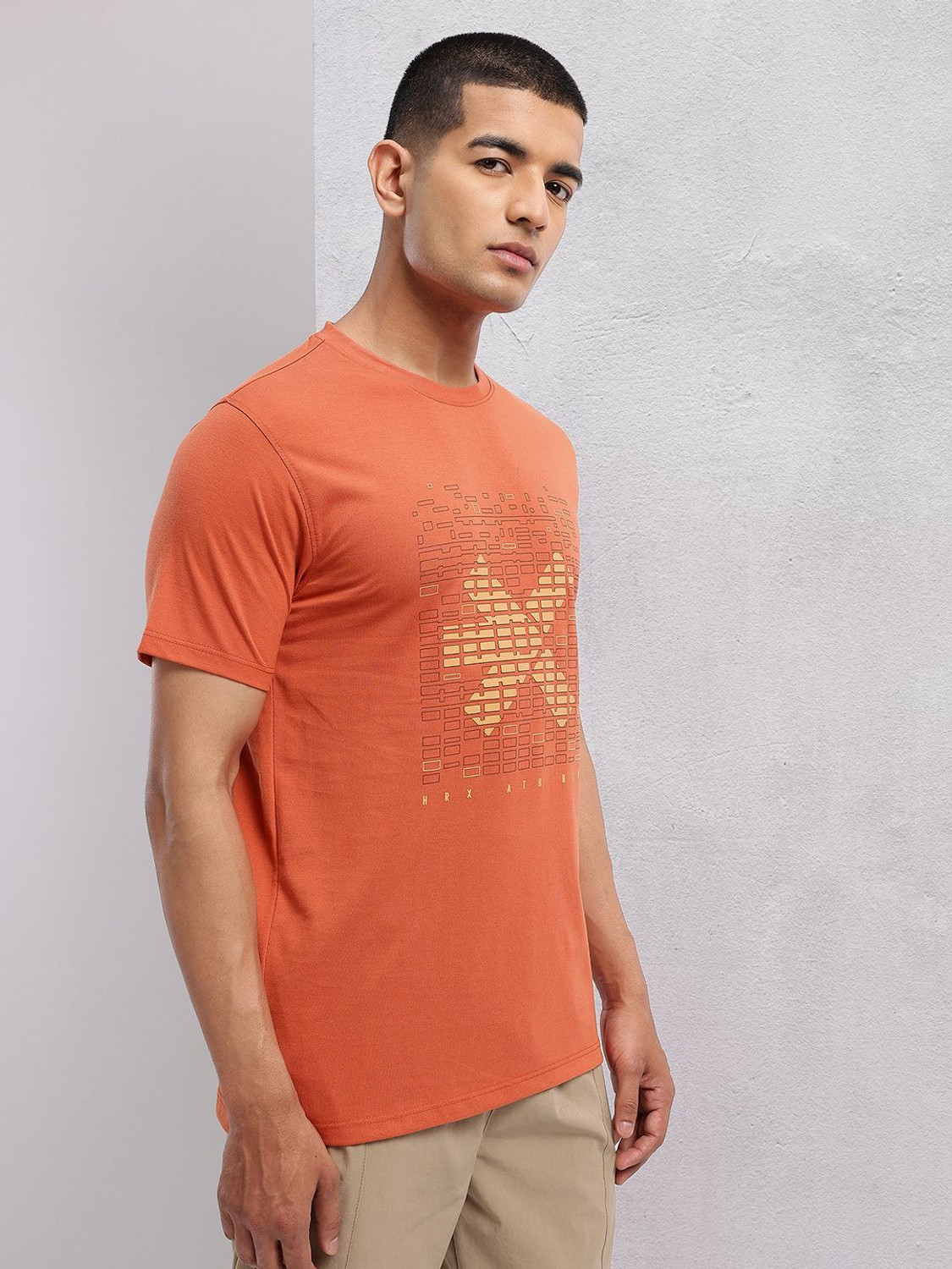 Image of HRX by Hrithik Roshan Printed Men Round Neck Orange T-Shirt