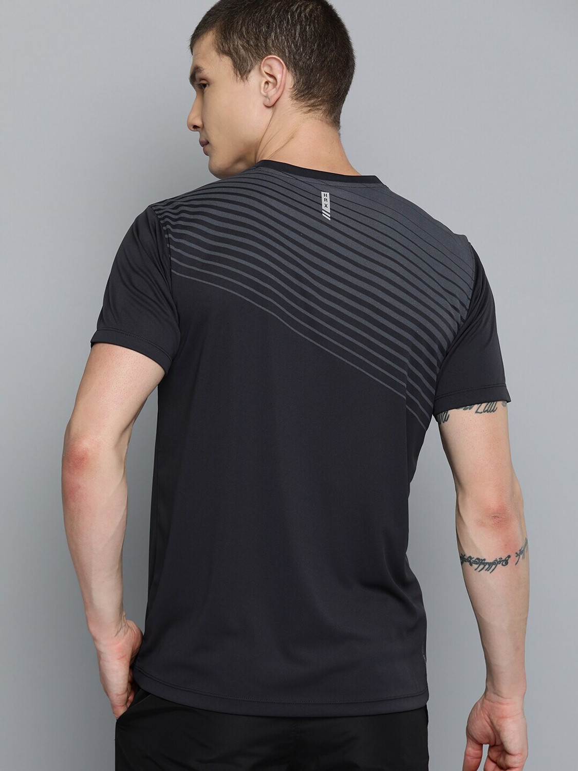 Image of HRX by Hrithik Roshan Striped Men Round Neck Grey T-Shirt
