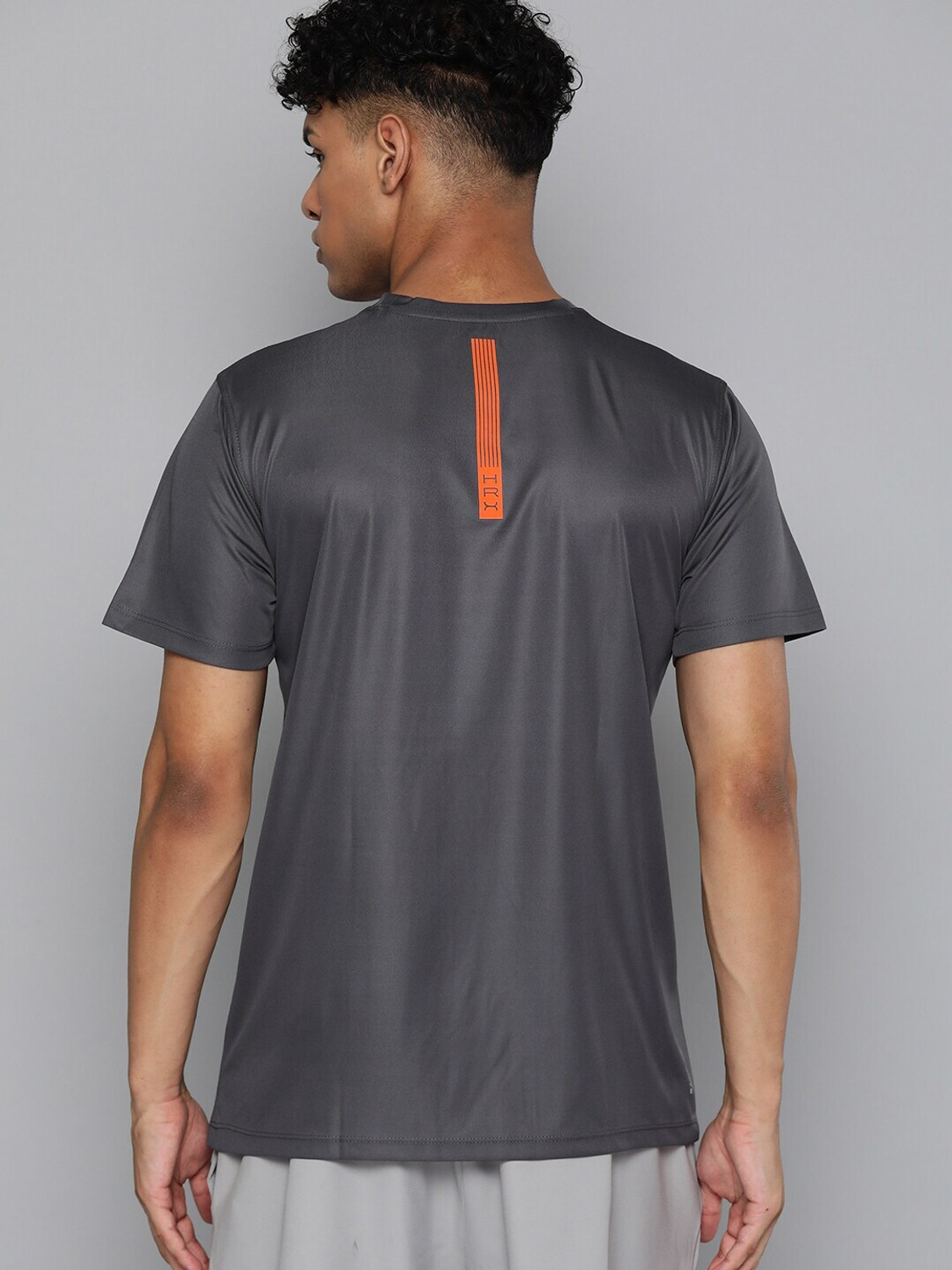 Image of HRX by Hrithik Roshan Solid Men Round Neck Grey T-Shirt
