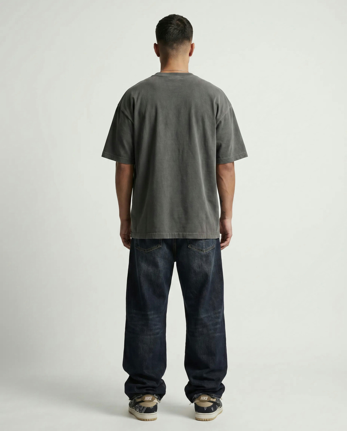 Image of Clazzey Solid Men Round Neck Grey T-Shirt