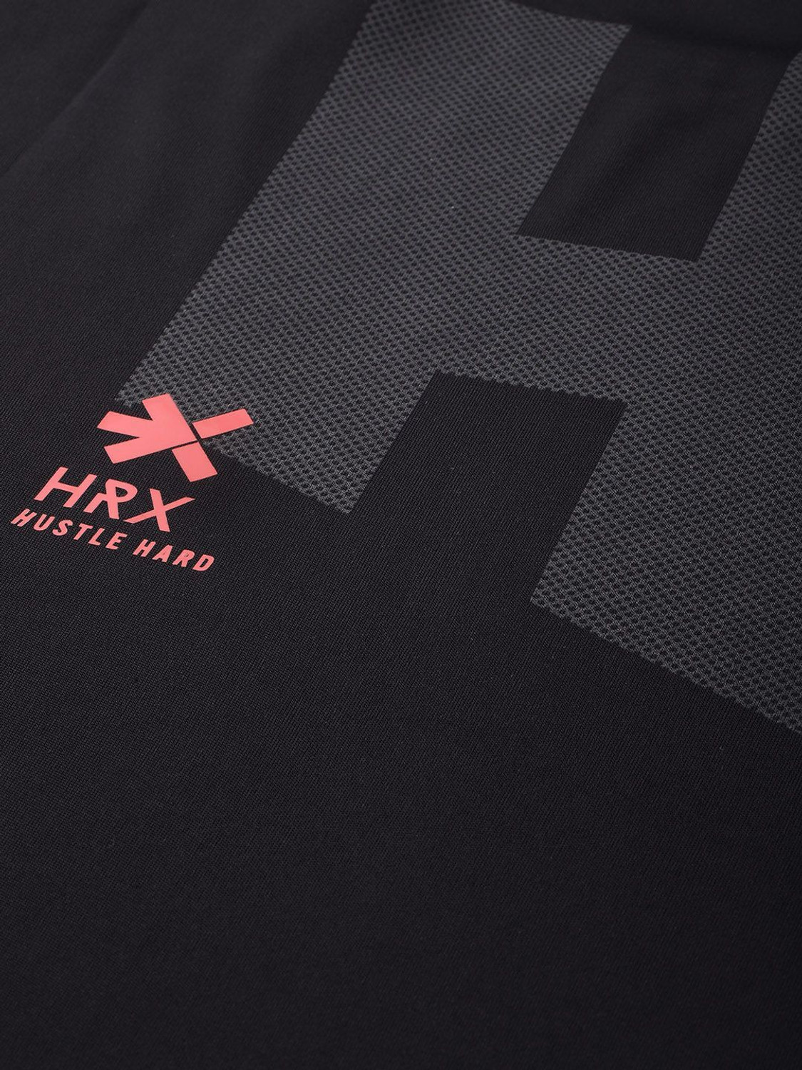 Image of HRX by Hrithik Roshan Printed Men Round Neck Black T-Shirt