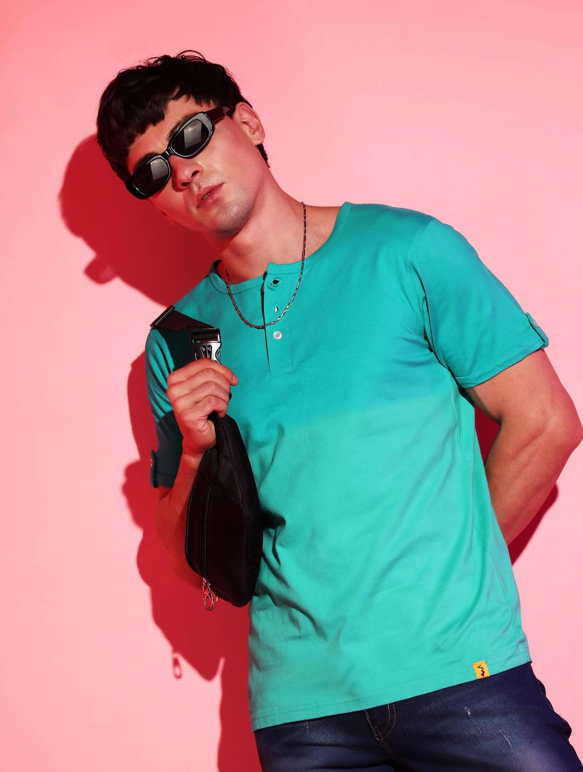 CAHOOT Solid Men Henley Neck Green T-Shirt