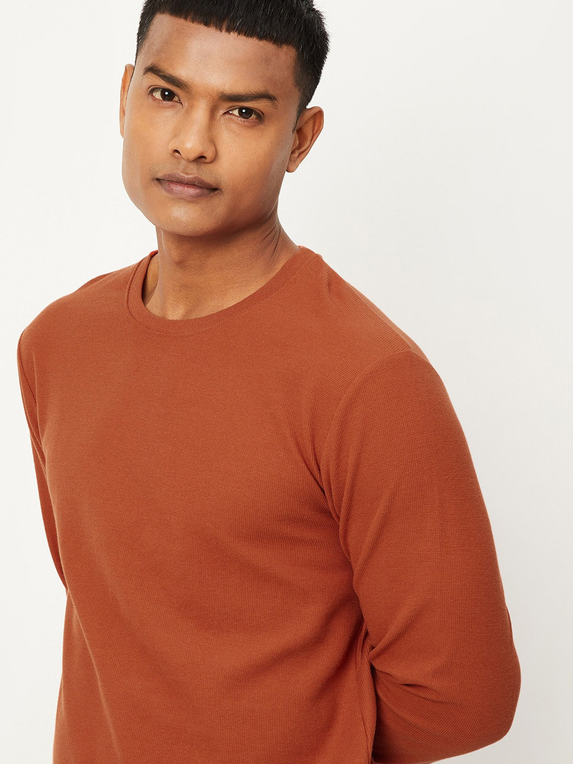 Image of MAX Solid Men Round Neck Brown T-Shirt