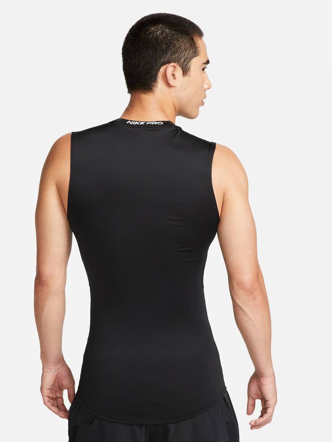 NIKE Men Black Round Neck T-Shirt - Image 2