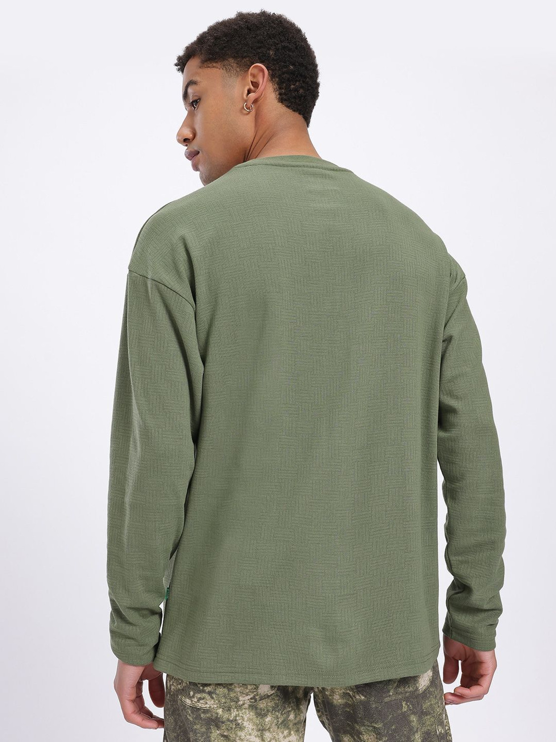Image of Glitchez Solid Men Round Neck Green T-Shirt