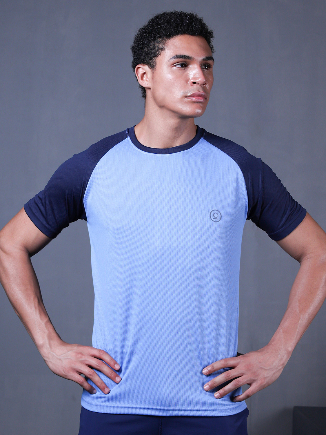Image of CHKOKKO Colorblock Men Round Neck Light Blue T-Shirt