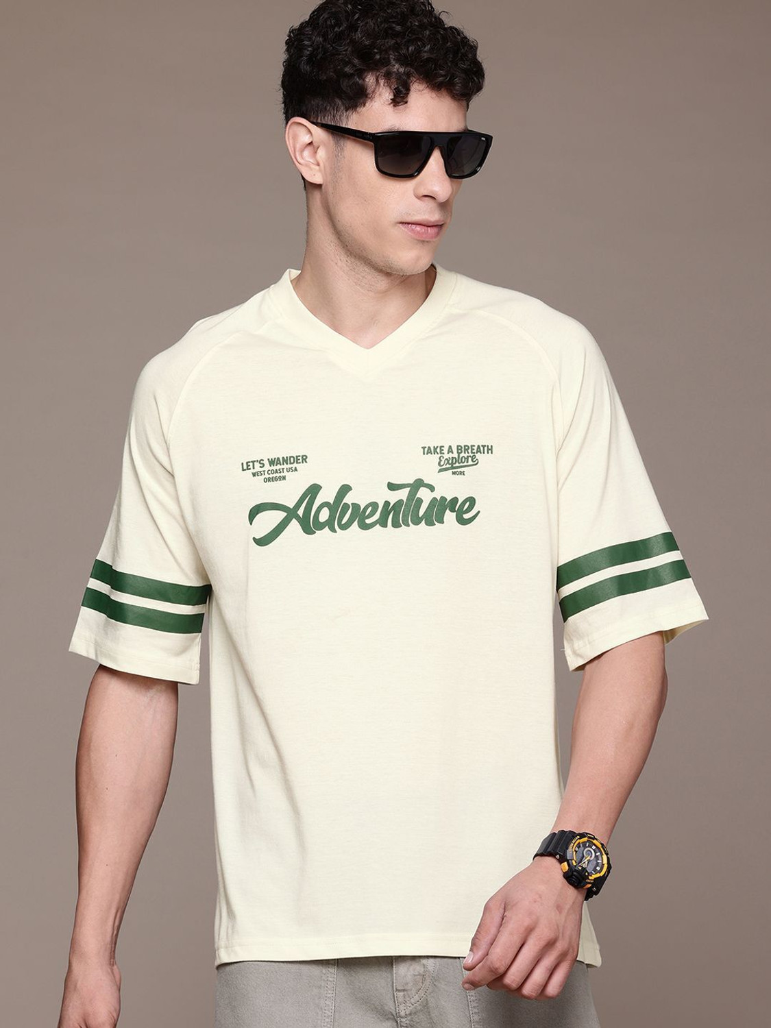 Image of Roadster Printed Men V Neck Gold T-Shirt