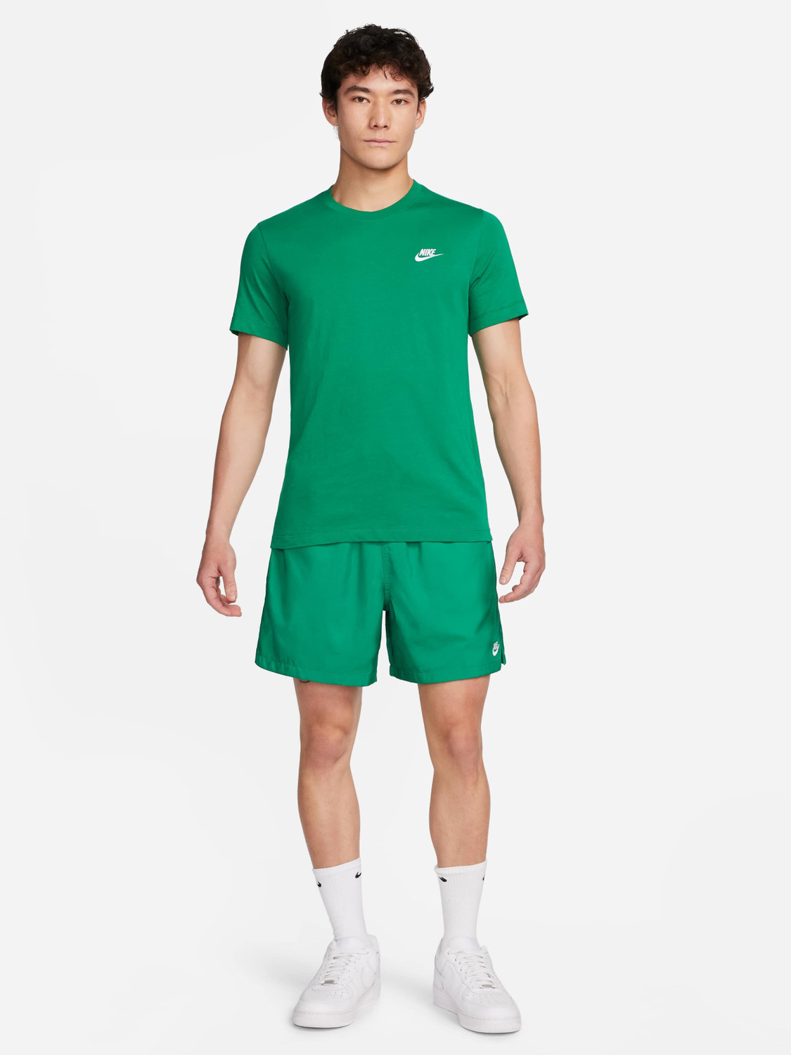 Image of NIKE Solid Men Crew Neck Green T-Shirt
