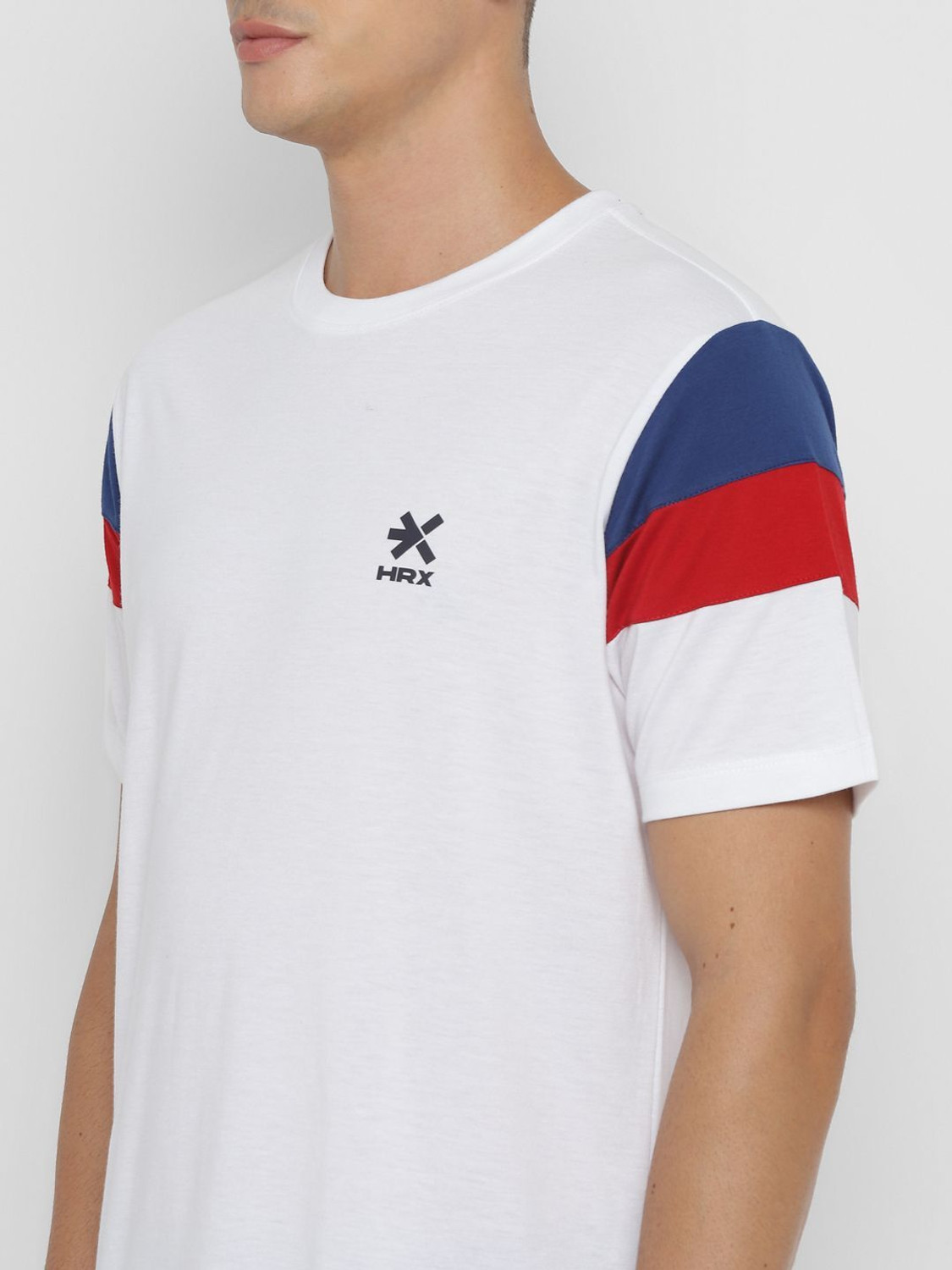 Image of HRX by Hrithik Roshan Solid Men Round Neck White T-Shirt