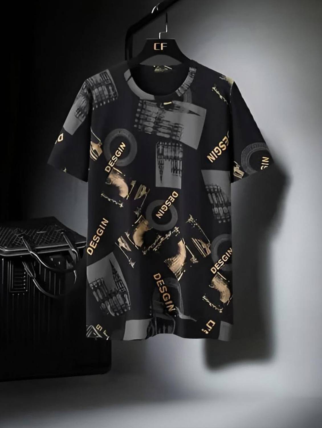COTTONYMPERL Printed Men Round Neck Black T-Shirt