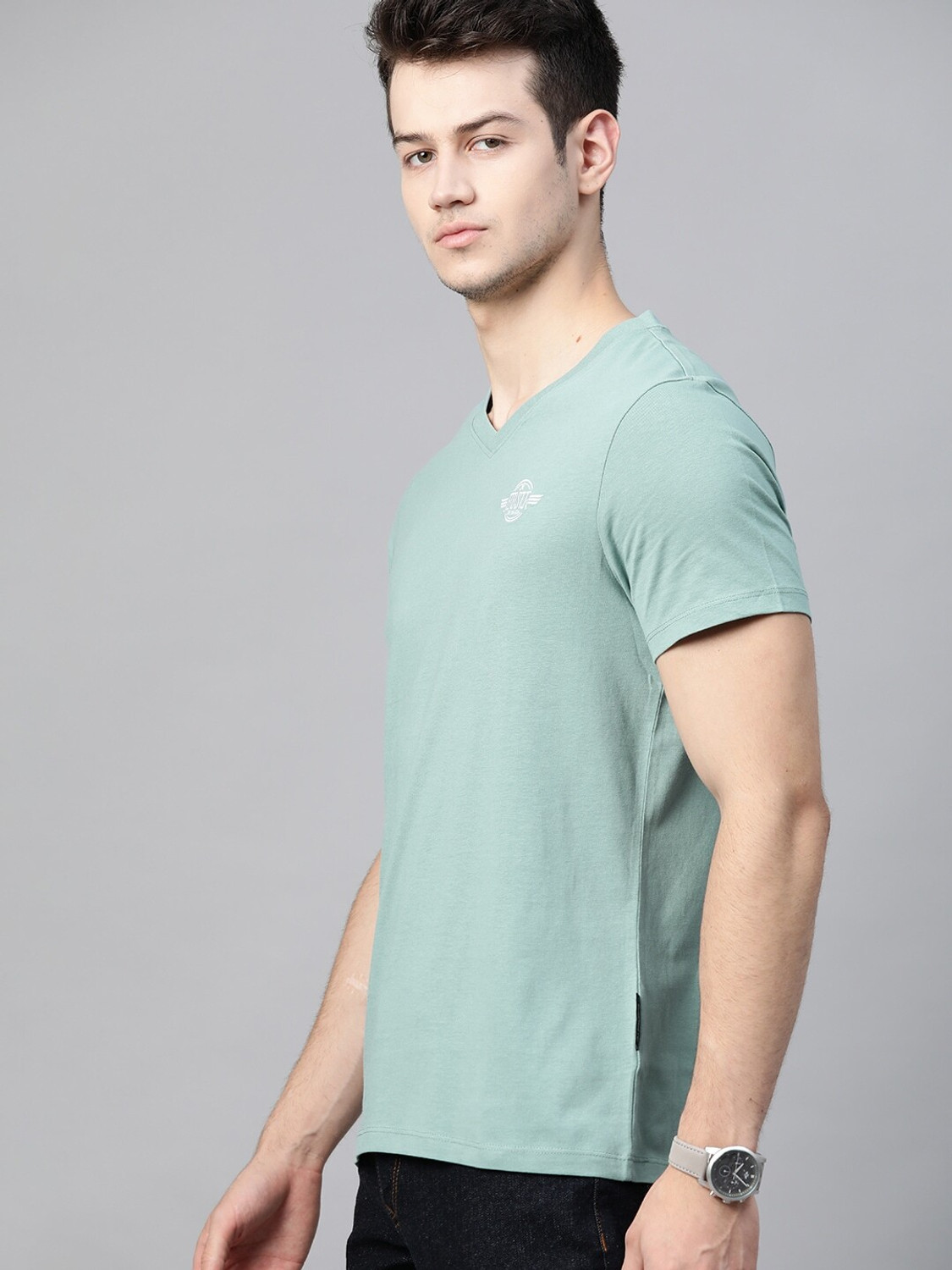 Image of Roadster Solid Men V Neck Blue T-Shirt