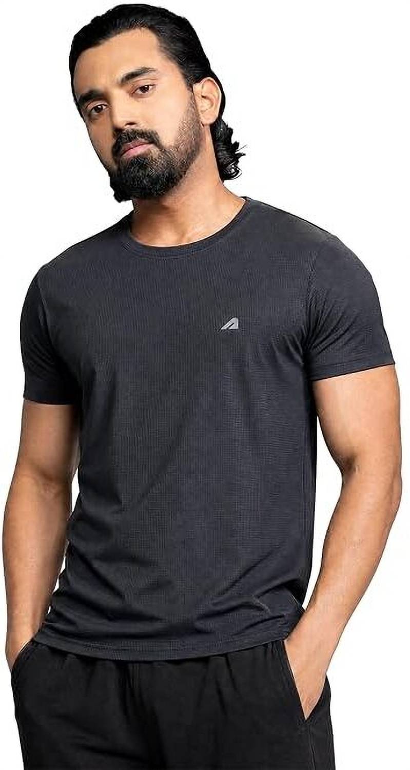BOLDFIT Solid Men Round Neck Black T-Shirt