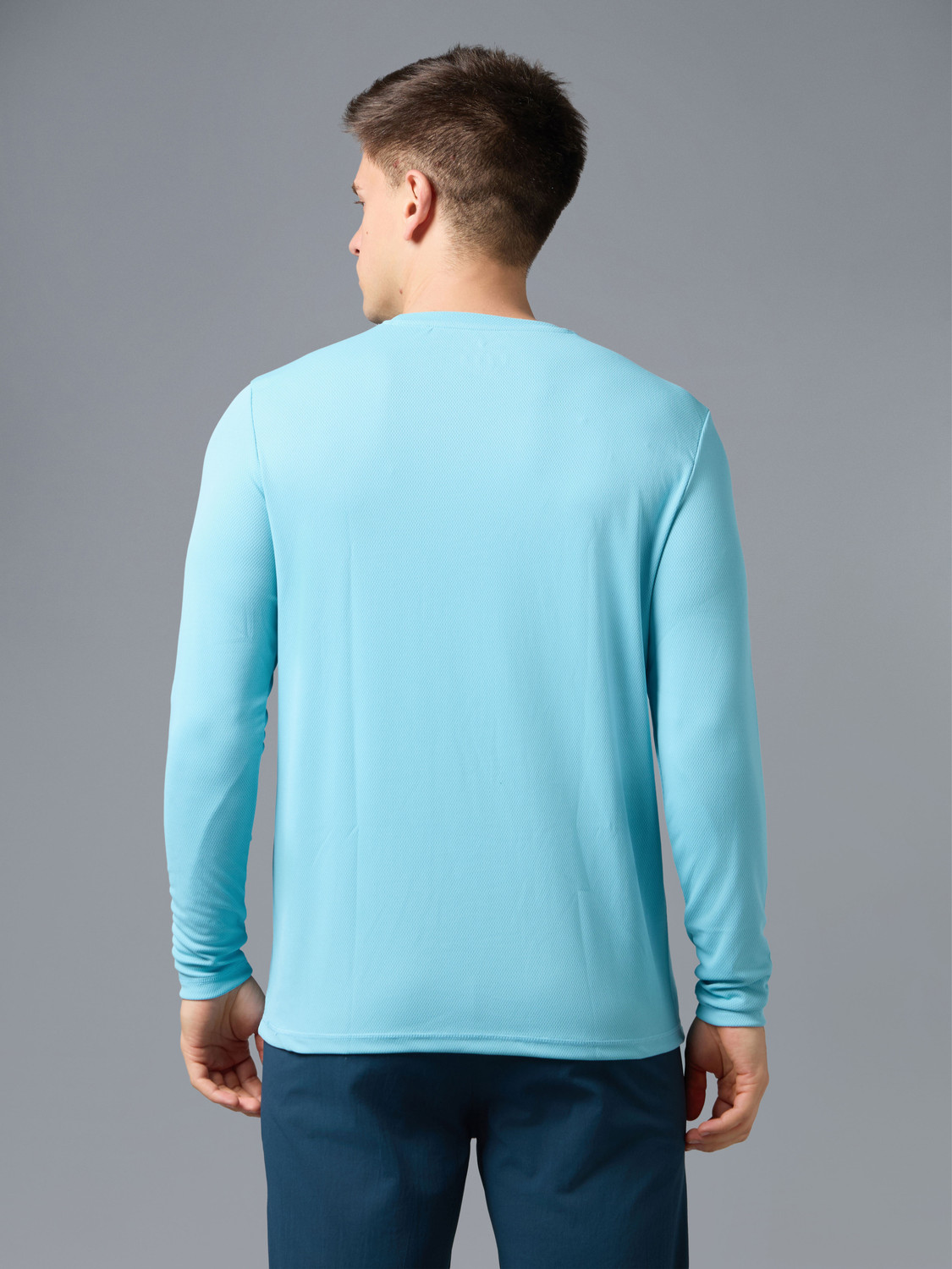 Image of TECHNOSPORT Solid Men Round Neck Blue T-Shirt