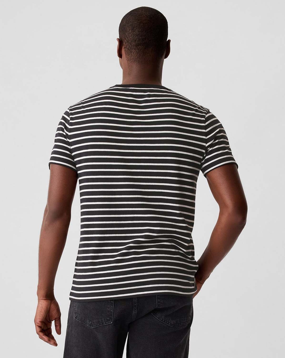 Image of GAP Striped Men Crew Neck Black T-Shirt