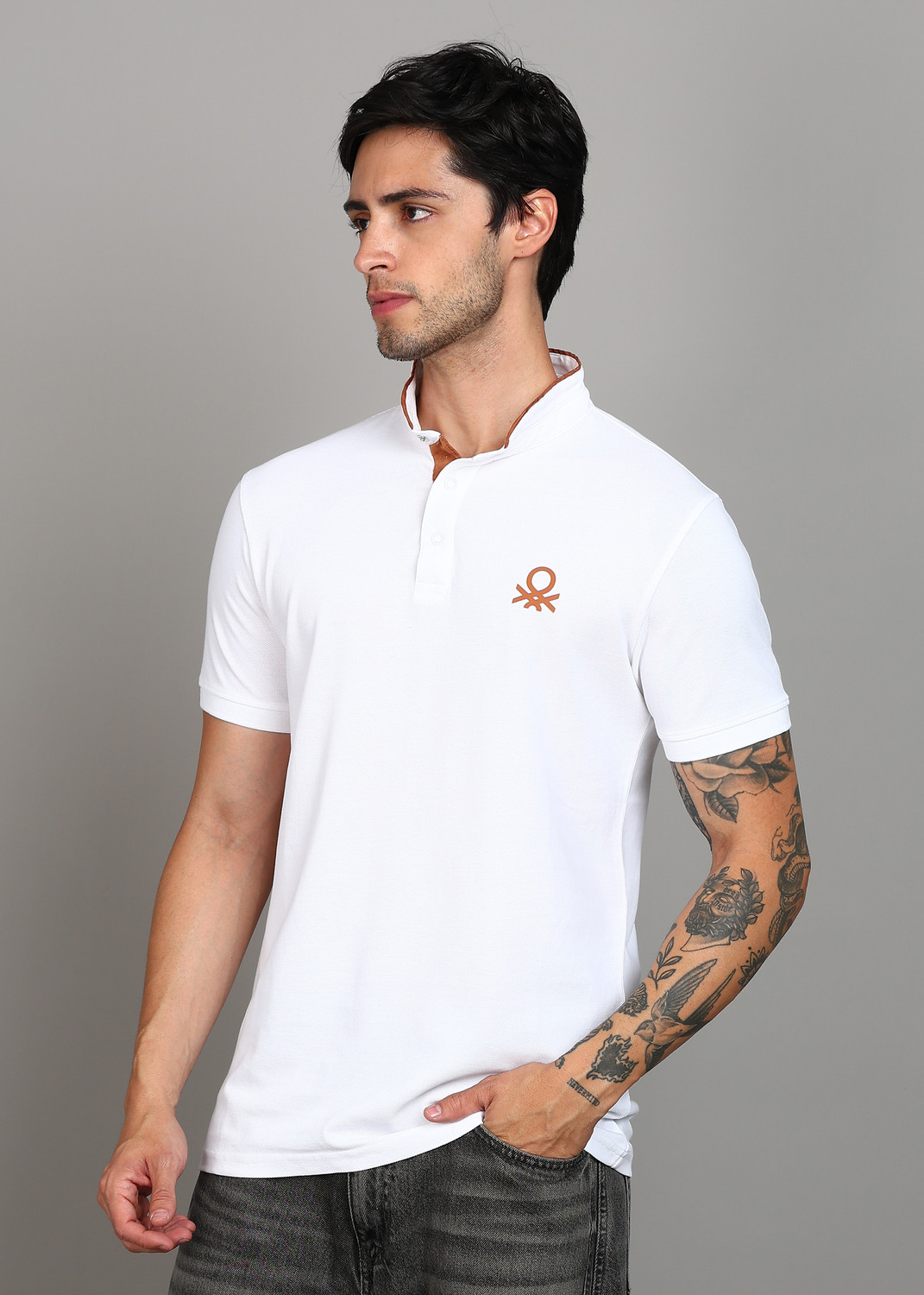 Image of United Colors of Benetton Men Solid Mandarin Collar Pure Cotton White T-Shirt