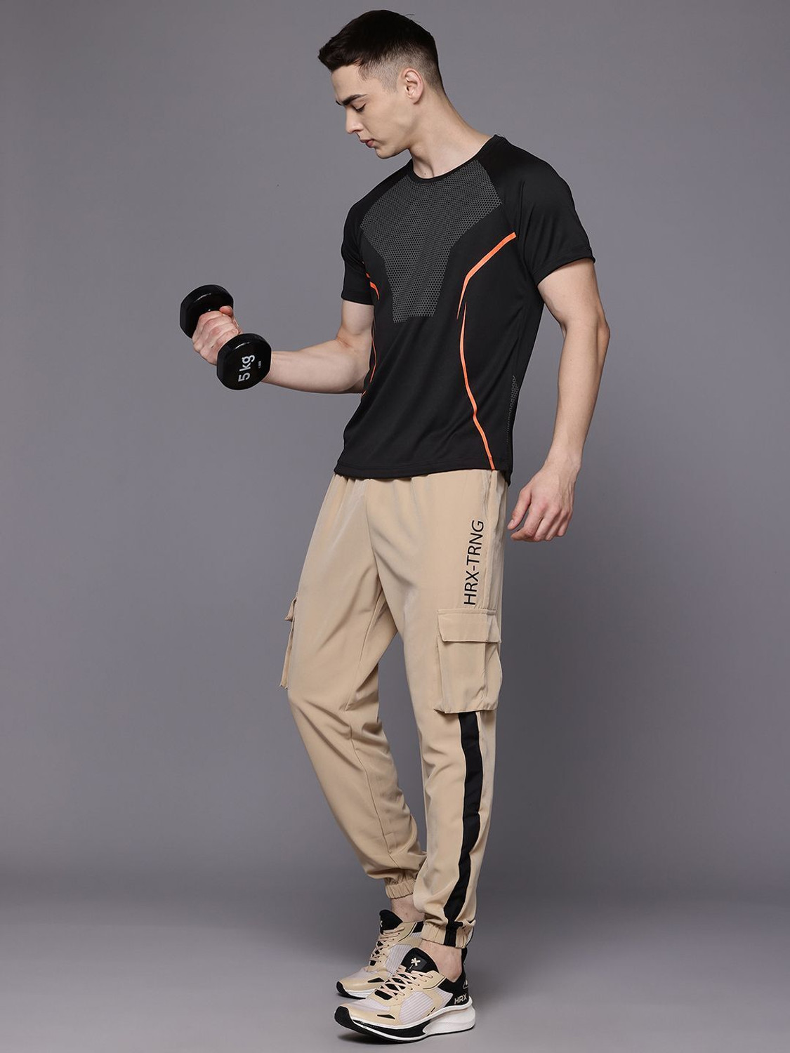 Image of HRX by Hrithik Roshan Printed Men Round Neck Black T-Shirt
