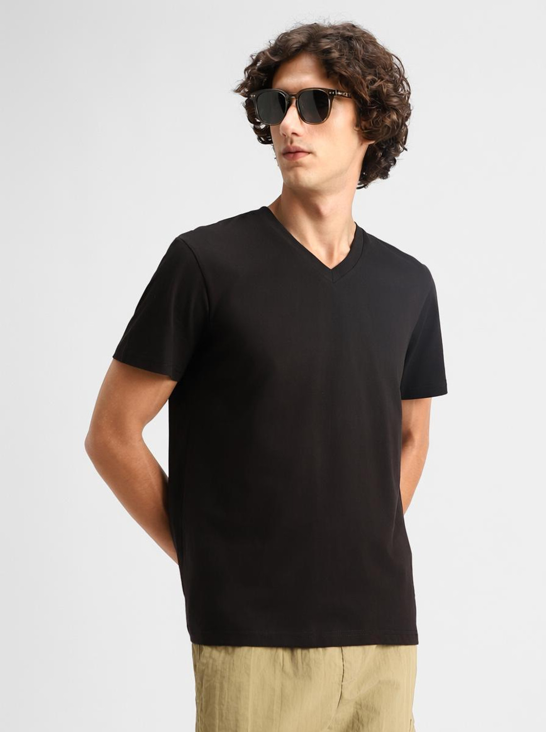 Image of Snitch Solid Men V Neck Black T-Shirt