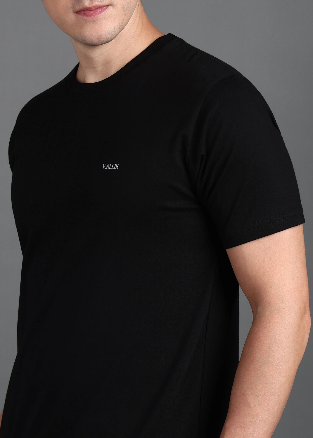 Image of VALLIS Solid Men Round Neck Black T-Shirt