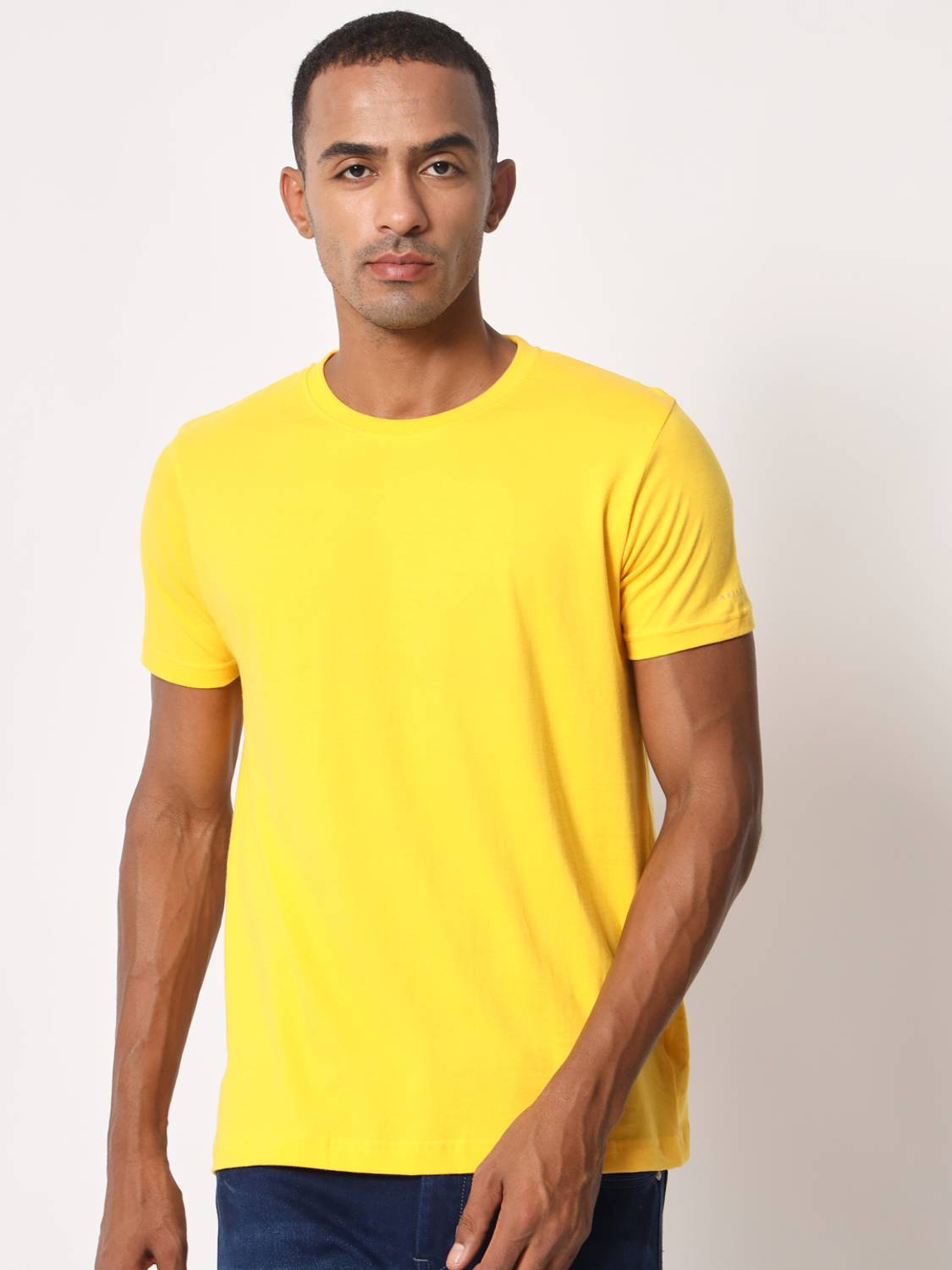 aristitch Solid Men Round Neck Yellow T-Shirt