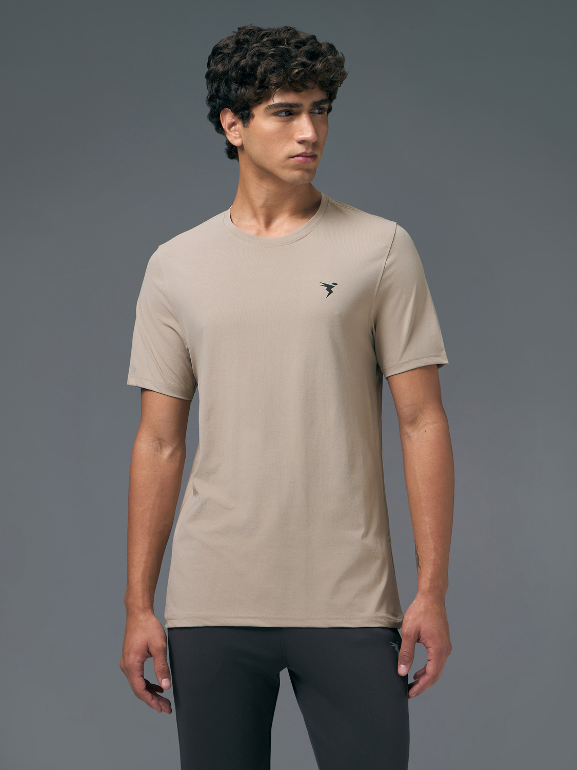 Image of TECHNOSPORT Solid Men Round Neck Beige T-Shirt