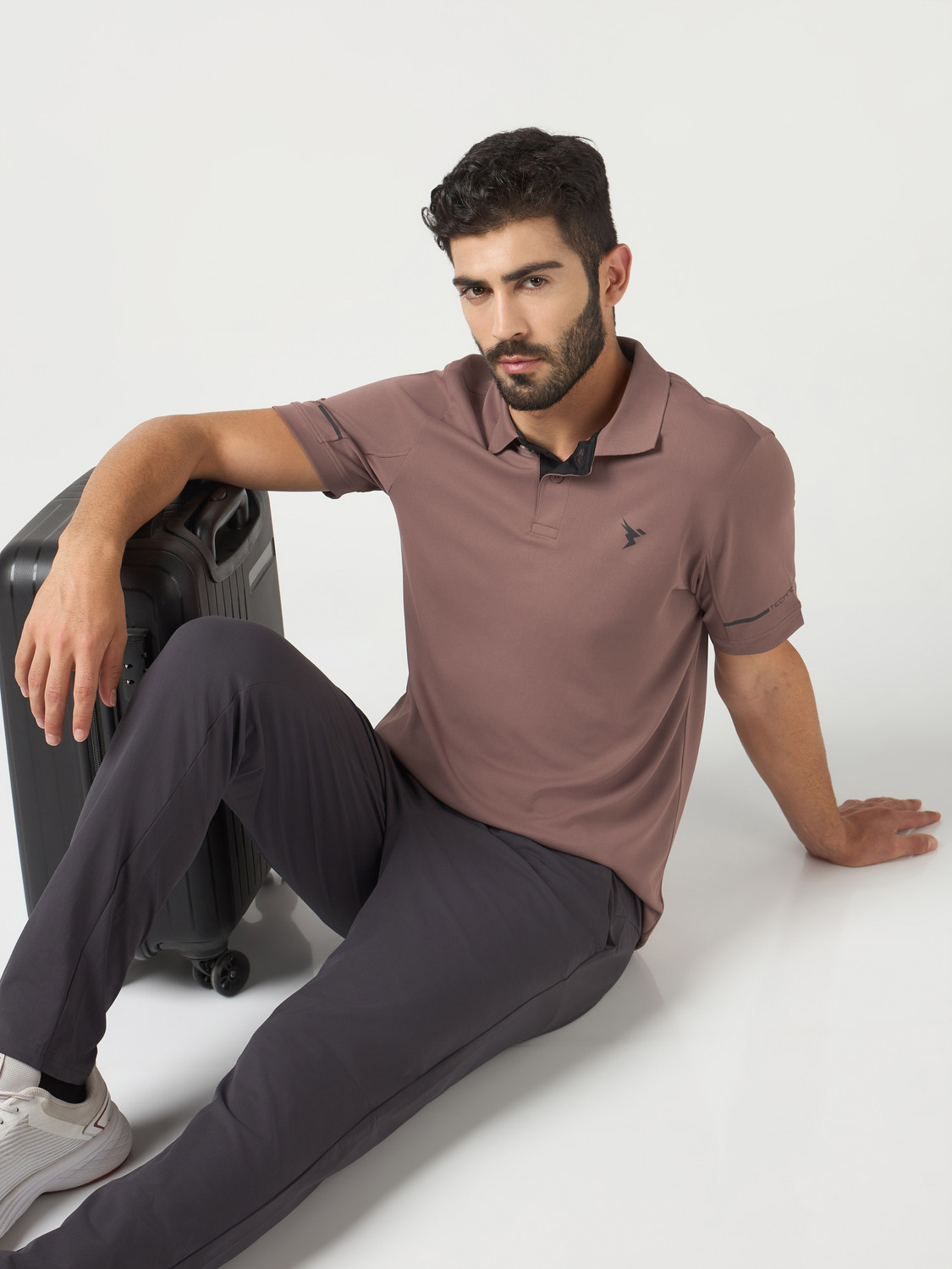 Image of TECHNOSPORT Solid Men Polo Neck Maroon T-Shirt