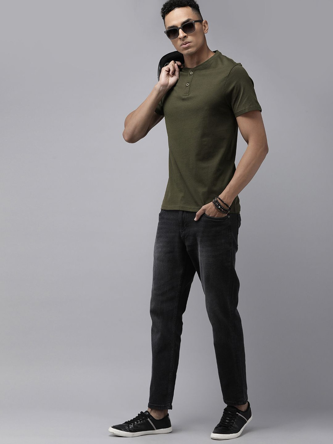 Image of Roadster Solid Men Henley Neck Green T-Shirt