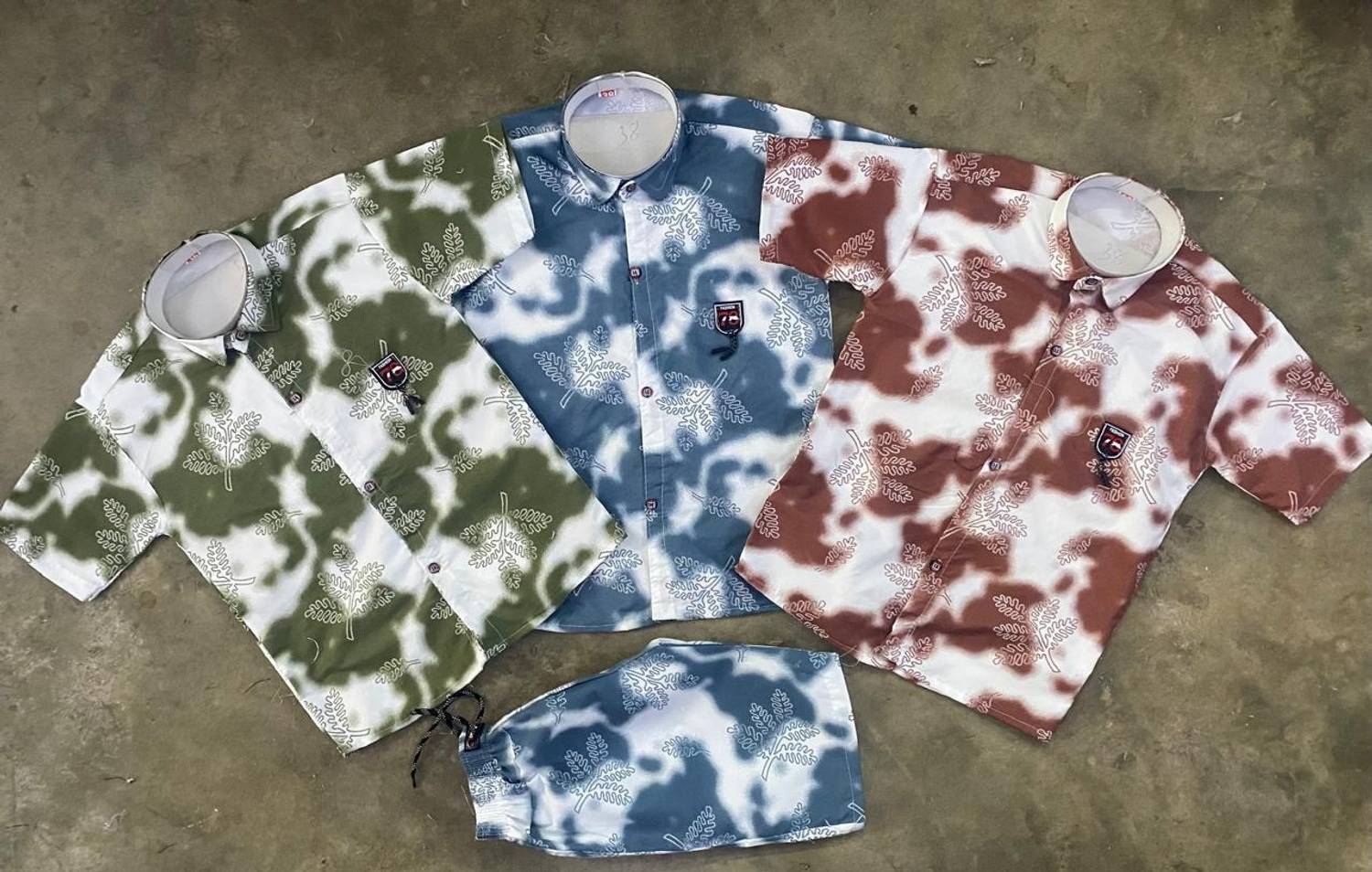 MADHULAL Men Solid Mandarin Collar Pure Cotton Multicolor T-Shirt